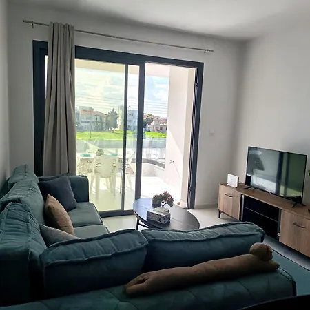Brand New Beautiful 2 Bedroom Larnaca Apartman *